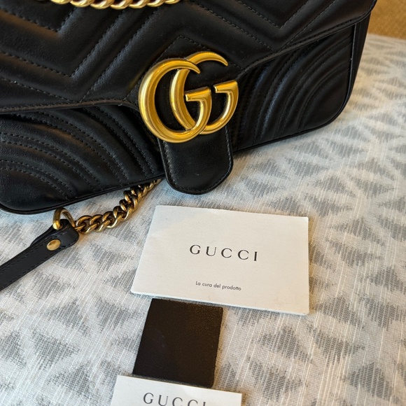 COPY - Gucci GG MARMONT SMALL SHOULDER BAG - Picture 6 of 8